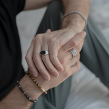 Bague Chevalier Texture Sirène avec Pavé de Spinelle Noir