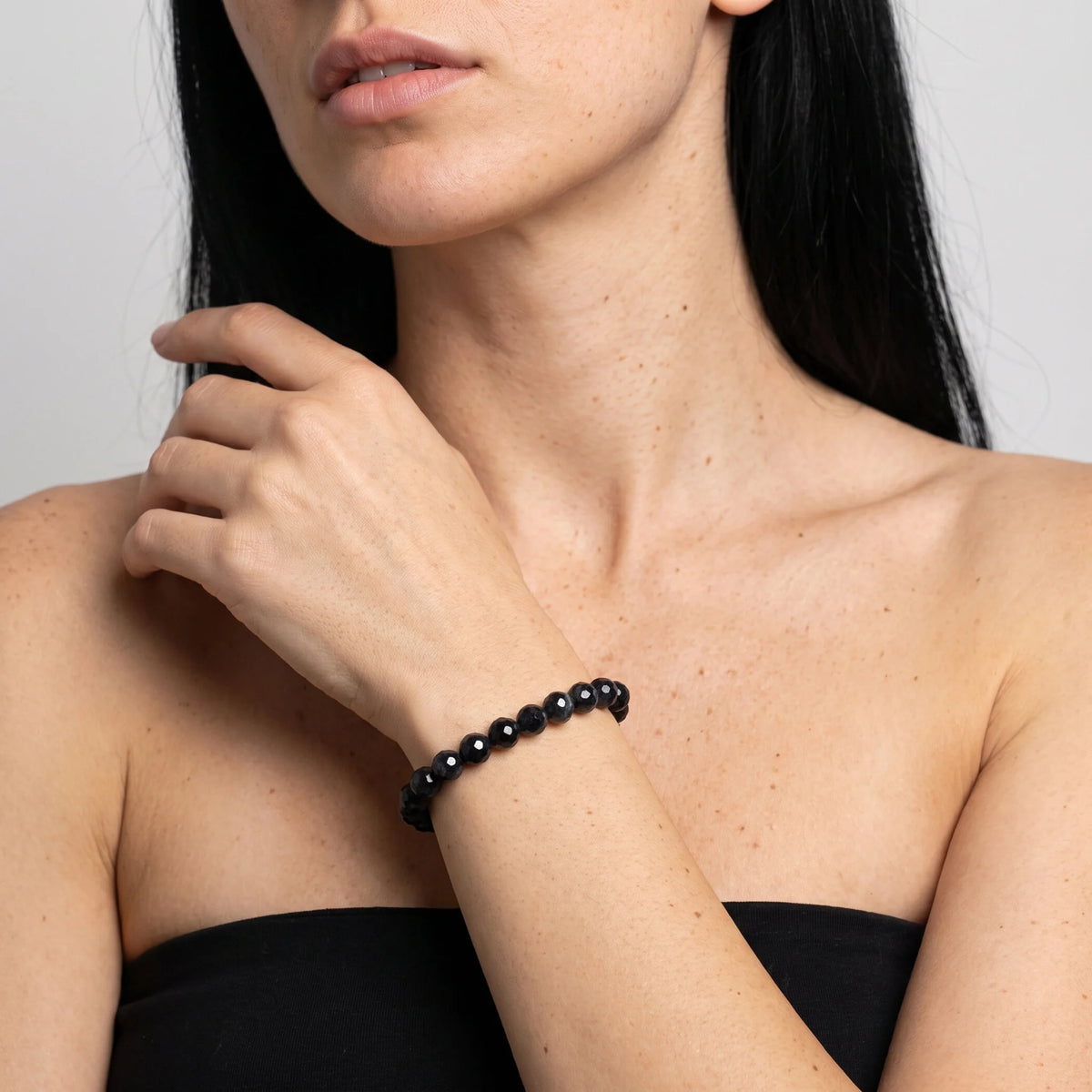 Bracciale con Sfere di Pietra Naturale Sfaccetate e Chiusura Texture in Argento 925