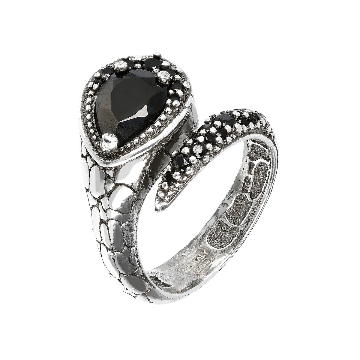 Contrarié ring with Black Spinel