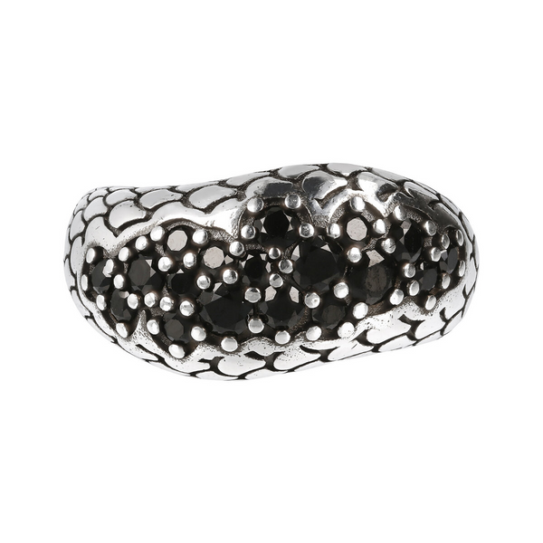 Abgestufter Ring mit schwarzem Spinell-Pavé