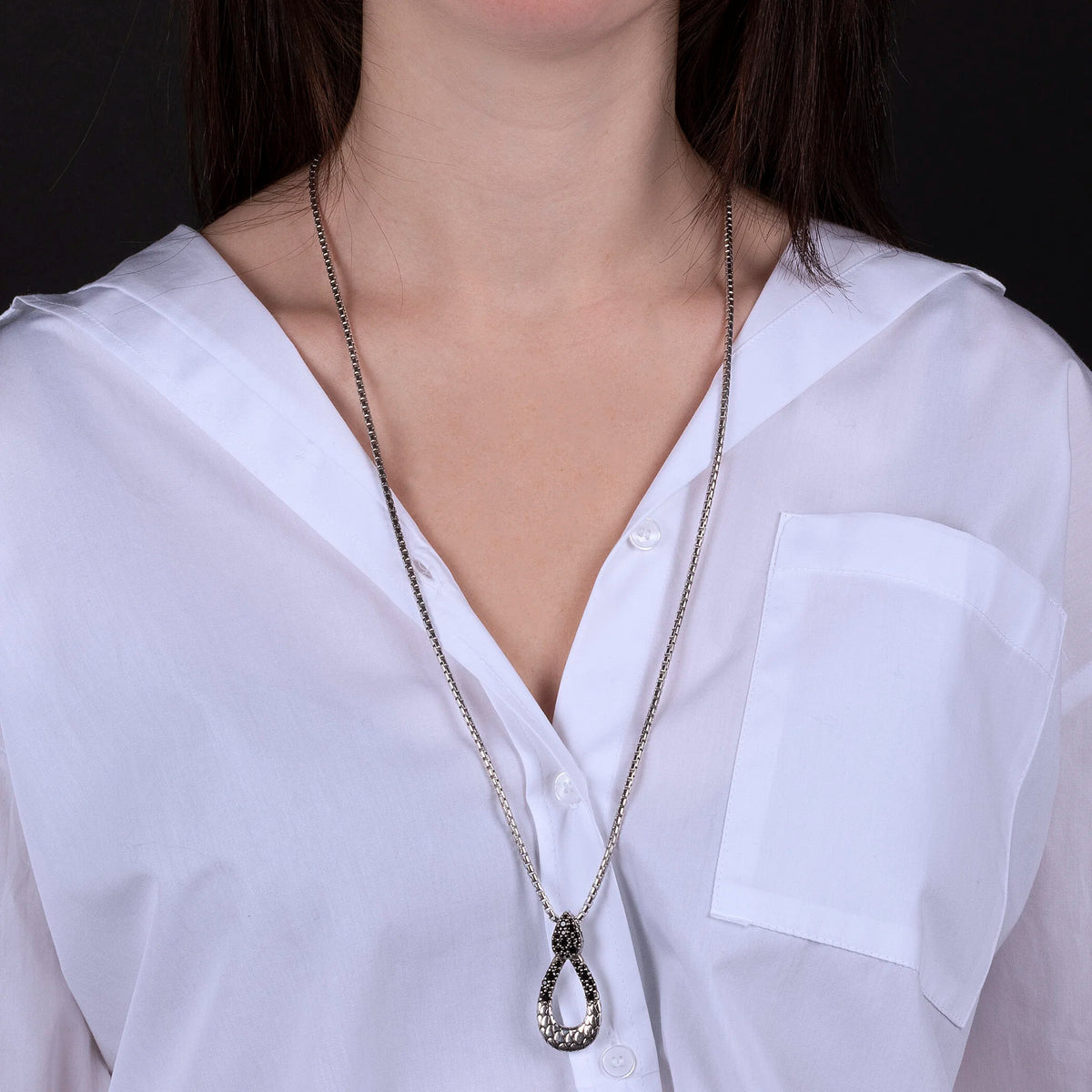 Long Venetian Chain Necklace with Mermaid Texture Drop Pendant with Black Spinel