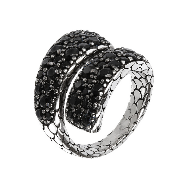 Contrarié-Ring mit Pavé aus schwarzem Spinell
