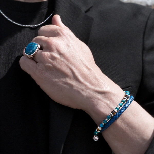 Chevalier Ring mit blauem Apatit-Naturstein