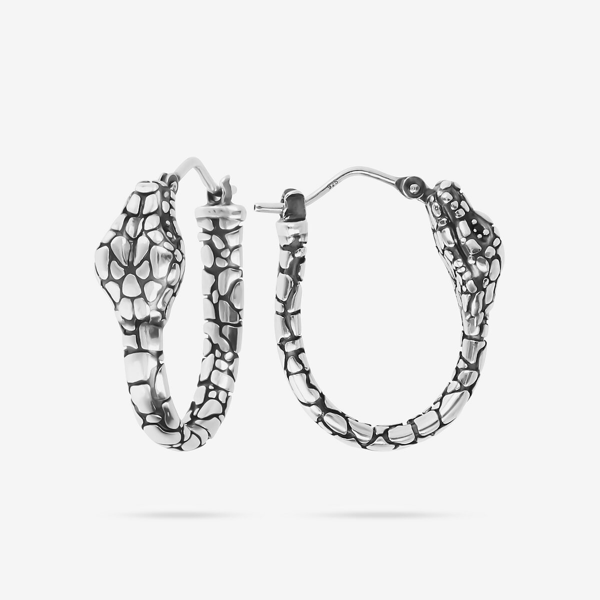 Orecchini Pendenti a Cerchio Texture con Serpente e Spinello Nero in Argento 925