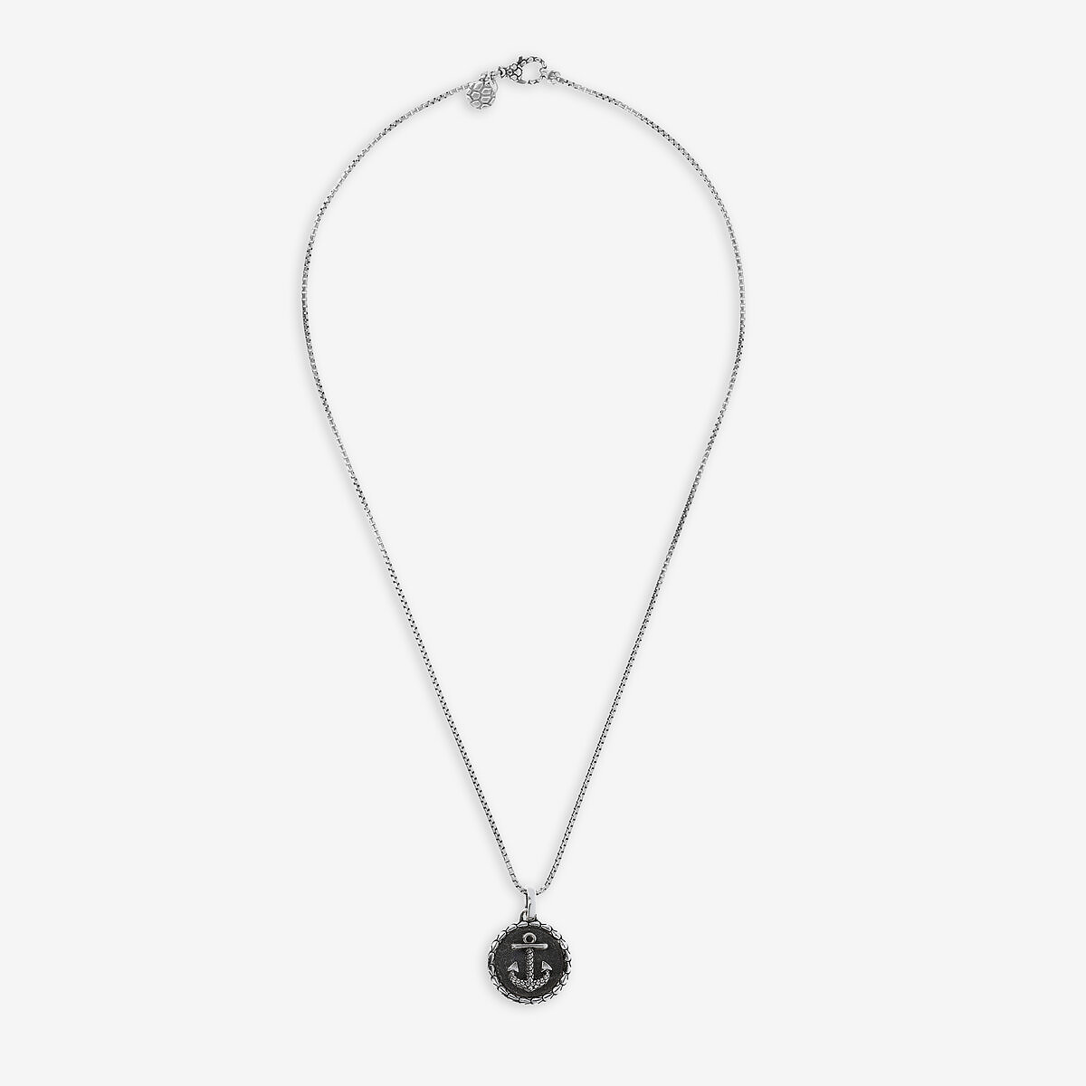 Halskette mit rundem Symbol-Anhänger 